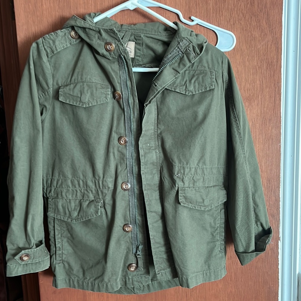 Zipper and button up